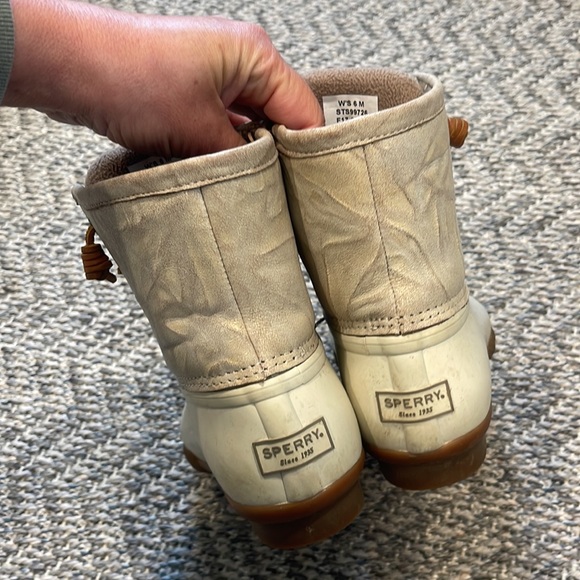 Sperry Size 6 Boots - Picture 3 of 5